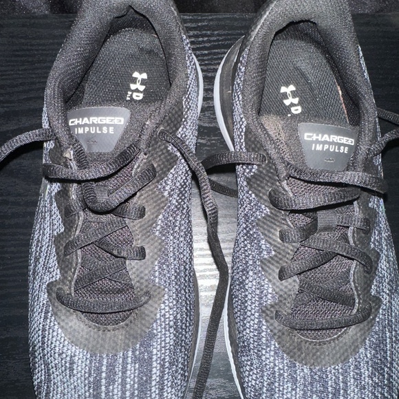 Women’s Under Armour Running Shoe - size 7.5 - Picture 3 of 3